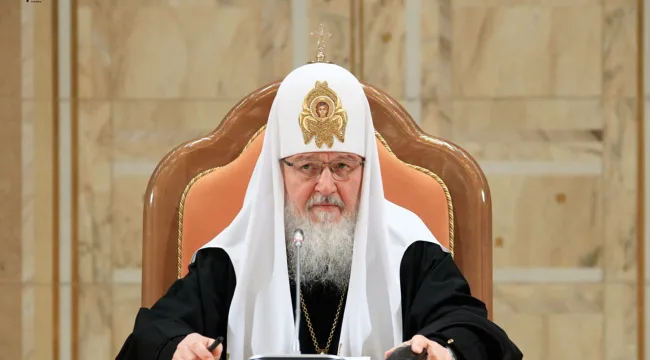 Патриарх Кирилл благодарит Бенедикта XVI за твердость и смирение