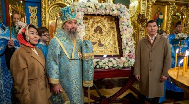 Чтимый список Донской иконы Божией Матери прибывает в Калмыкию: крестный ход, молебен и почитание в Элисте
