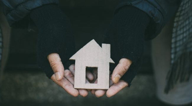 Христианская благотворительность призывает церкви помочь бездомным женщинам
