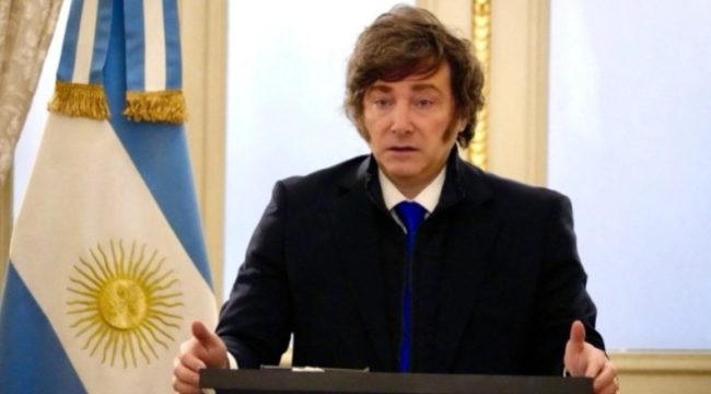 Президент Аргентины Милей участвует в исторической молитвенной встрече в День евангельских церквей