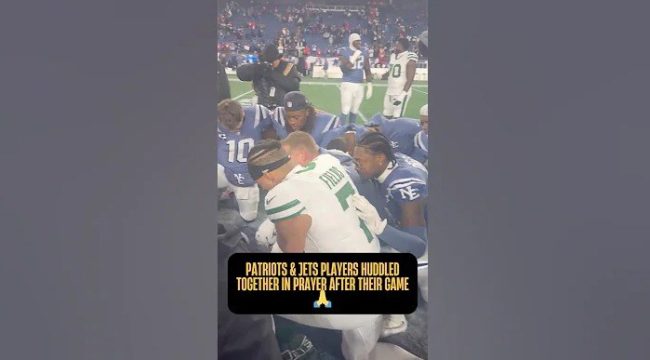 Игроки «Пэтриотс» и «Джетс» объединились в молитве после матча Thursday Night Football