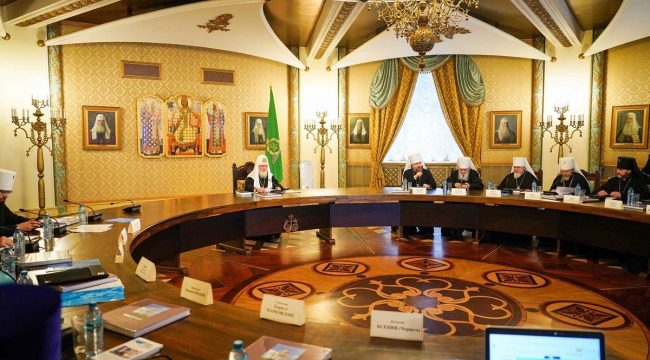 Патриарх Кирилл провел заседание Высшего Церковного Совета с обсуждением демографии и образования