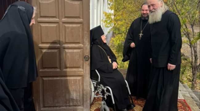 Митрополит Каширский Феогност посетил Рождества‑Богородичный женский монастырь в Луганской епархии — осмотр обители и планы развития