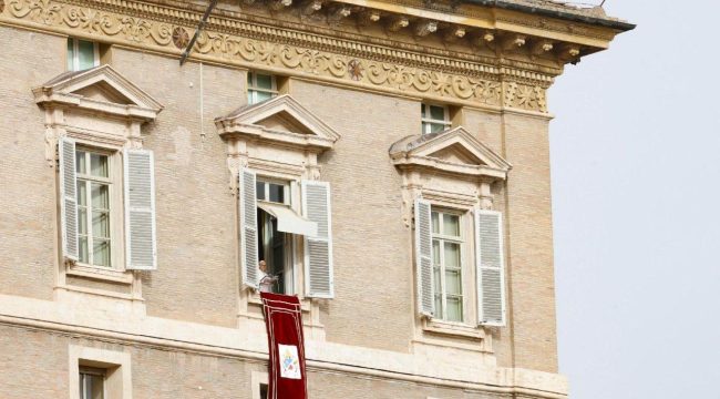 Папа Римский призвал не привыкать к войне и обратил внимание на конфликты в Украине, Конго и гонения христиан
