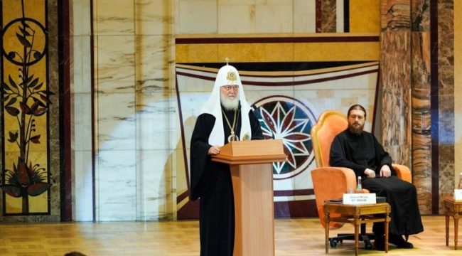 Патриарх Кирилл предложил проводить общецерковные молебны о семье перед Днем защиты детей