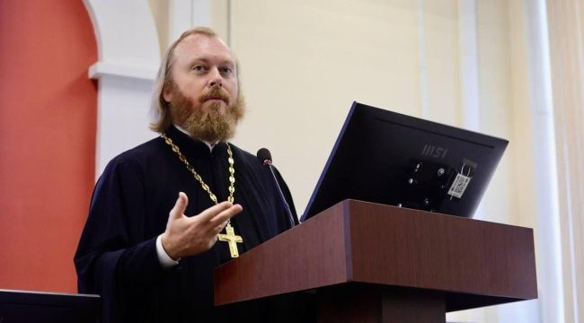 Священник предложил будущим врачам перечитать клятву Гиппократа в контексте борьбы с абортами