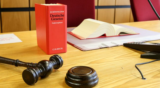 Мюнхенский процесс по изнасилованию: священник оправдан