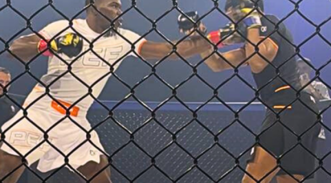 «Спасибо Господу моему»: боец MMA Лионель Конда о своей христианской вере