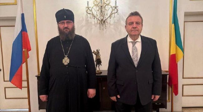 Митрополит Константин освятил часовню Георгия Победоносца в Мали и встретился с российскими военнослужащими