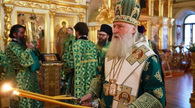 Митрополит Феогност возглавил Литургию в Зосимовой пустыни и поздравил обитель с 25‑летием возрождения монашества