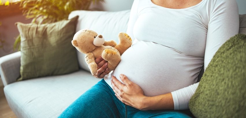 Отмена лимита на пособия для двух детей спасет нерожденных детей от абортов, заявляют правозащитники