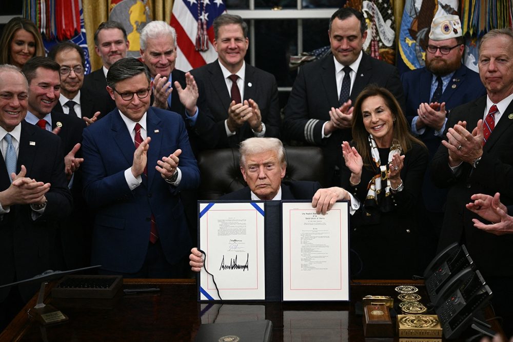 Итоги недели Трампа: визит президента Сирии, окончание шатдауна и извинения BBC