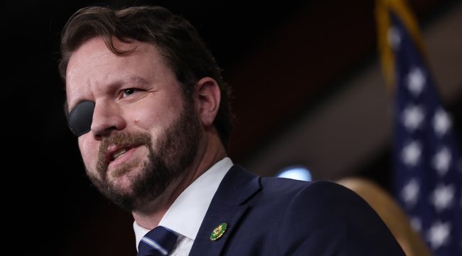 «Морской котик против морского котика»: Конгрессмен Дэн Креншоу вызвал Шона Райана на интервью после угрозы судом