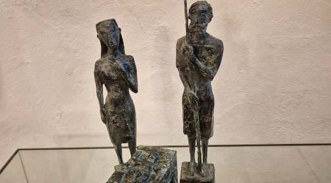 В этой рождественской вертепе можно трогать фигуры руками