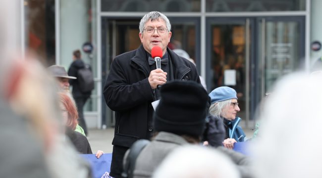 «Мир, каким мы его знали, заканчивается»: миротворец Евангелической церкви Германии о новой реальности