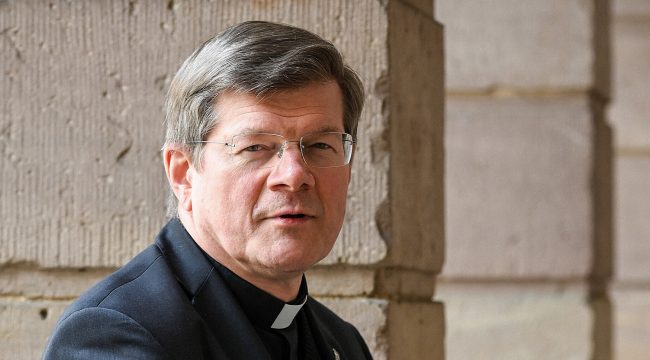 Архиепископ Фрайбургский выступил против либерализации правил погребения