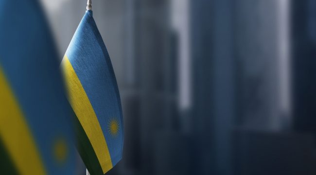 Президент Руанды оправдывает массовое закрытие церквей, называя их «притонами бандитов»
