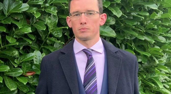 Энох Бёрк снова арестован: продолжение трансгендерного скандала