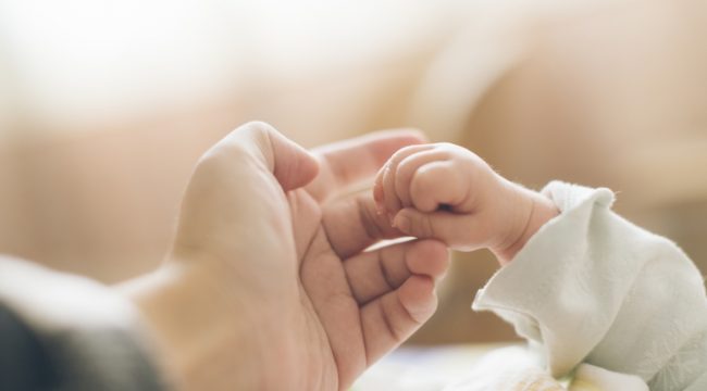 В Британии начинается 'новая эра', когда число смертей превышает число рождений