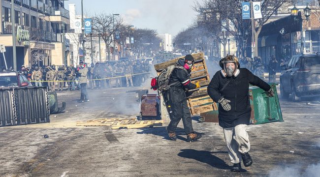 6 важных фактов о продолжающихся беспорядках в Миннеаполисе: 'Сигнал к пробуждению'