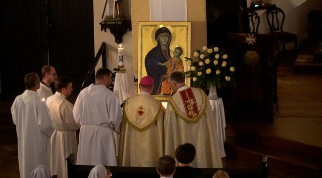 Чудотворный список иконы Salus Populi Romani завершил паломничество по России