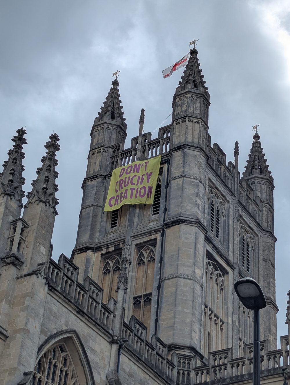 Активисты Christian Climate Action не признали вину за акцию протеста в соборе