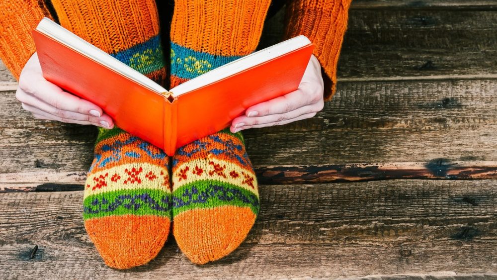 Идеальное время для чтения и кулинарии: обзор зимних книжных новинок