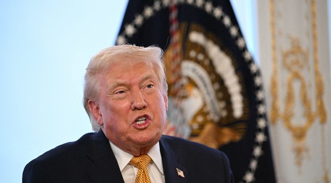 Неделя Трампа: новая политика по беженцам и заседание Совета мира