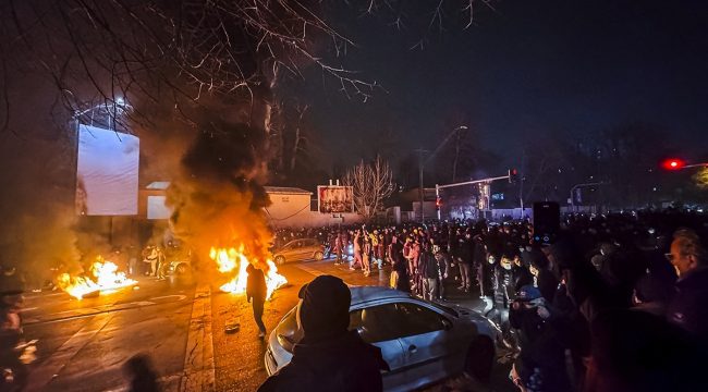 Бывшая осуждённая к смертной казни иранка обращается к США: помогите протестующим в Иране, которых убивают