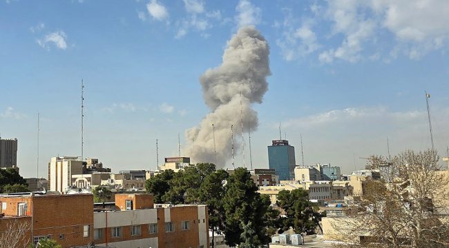 США и Израиль начали масштабное наступление на Иран, Трамп обещает «разрушить» армию и призывает к смене режима