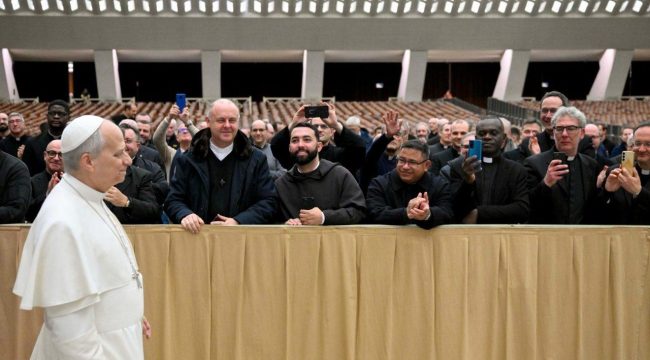 Папа Римский призывает духовенство вдохновлять приходы на новаторские методы благовестия