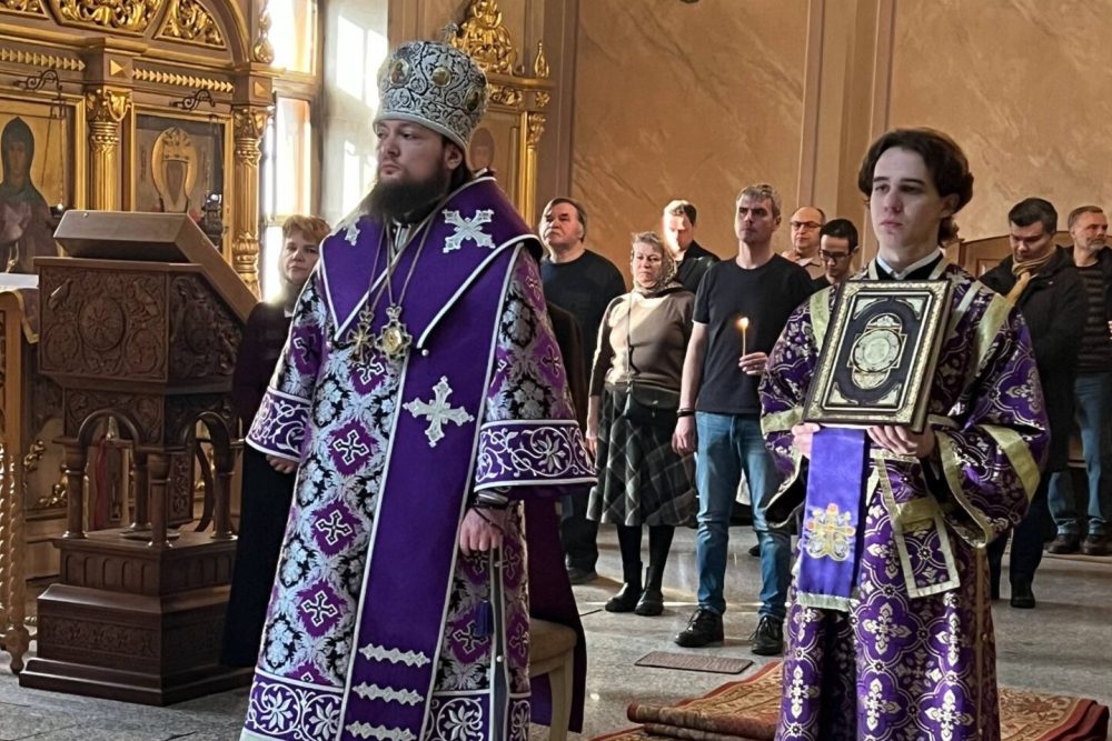 Епископ Истринский Серафим возглавил Литургию в честь мученика Вячеслава Чешского