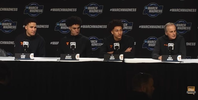 Баскетболисты Теннесси объясняют успех в Elite Eight беседами о Евангелии и верой в Иисуса
