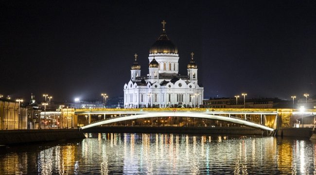 Прямая трансляция пасхального богослужения Патриарха Кирилла на федеральных телеканалах