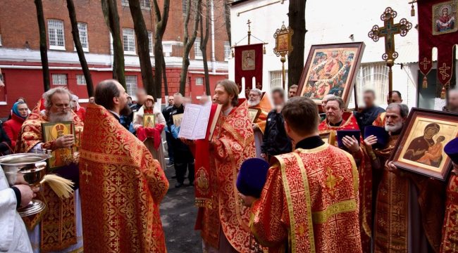 Представитель Русской православной церкви посетил Бутырскую тюрьму в Москве