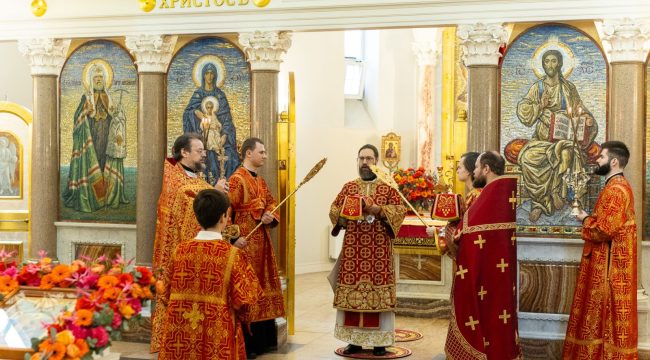 Архиепископ Савва совершил Литургию в тушинском храме