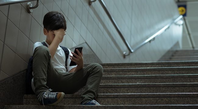 10-летний мальчик воссоединился с мамой после того, как отец-трансгендер увез сына на Кубу