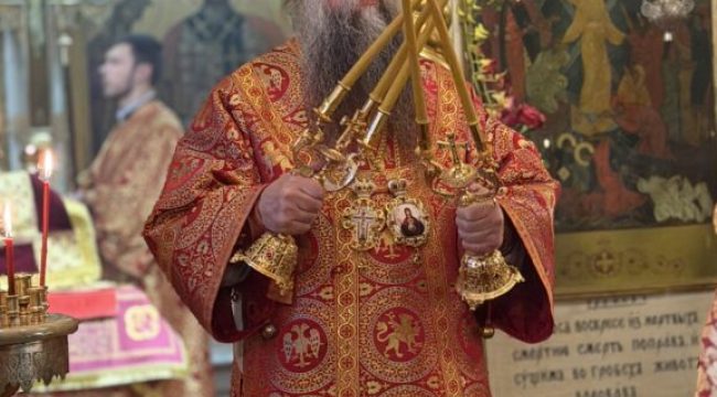 Епископ Егорьевский Мефодий совершил Литургию в храме на Преображенском кладбище