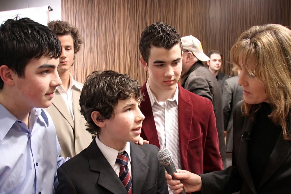 Jonas Brothers начинали как христианская группа? У нас есть доказательства