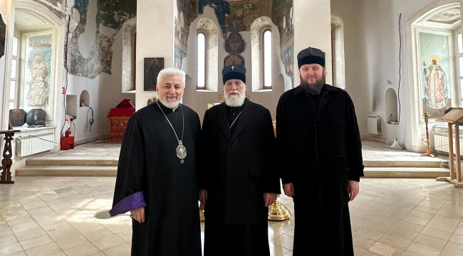 Митрополит Павел и архиепископ Аксий встретились с главой Российской епархии Армянской Церкви
