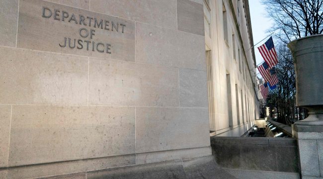Минюст США публикует доклад о дискриминации христиан при администрации Байдена