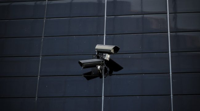 Группы за свободу прессы предупреждают о росте слежки и нападений на журналистов во Всемирный день свободы печати