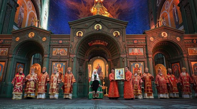 Патриарх Кирилл совершил литургию в главном храме Вооруженных сил в день памяти Георгия Победоносца