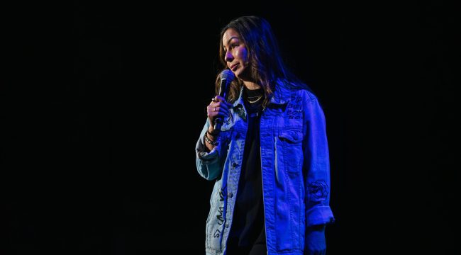 Как Анджела Джонсон случайно построила карьеру комика