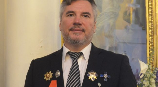 Патриарх Кирилл поздравил заслуженного артиста России Алексея Пузакова с 60-летием