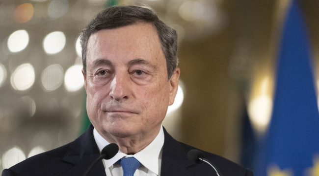 Спаситель евро Марио Драги удостоен награды в Аахене