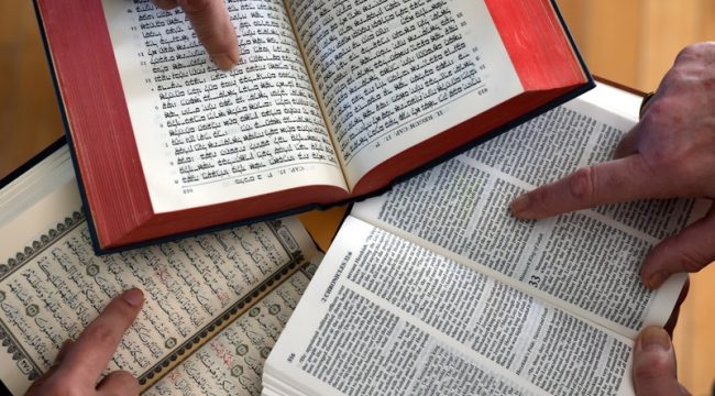 На Святой Земле существует сложный парадокс взаимоотношений