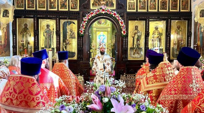 Митрополит Звенигородский Арсений возглавил престольное торжество в храме «Нечаянная Радость» в Марьиной Роще