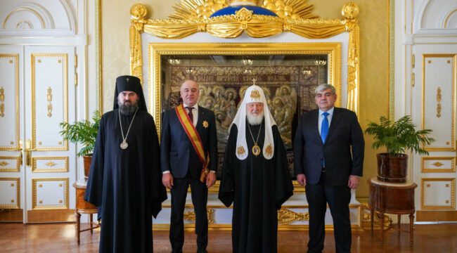 Патриарх Кирилл провел встречу с главами Кабардино-Балкарии и Карачаево-Черкесии