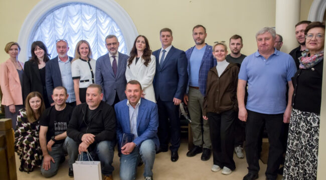 В.Р. Легойда встретился с православными волонтерами, работающими в зоне СВО